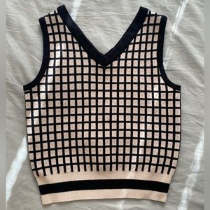 Patterned sweater vest